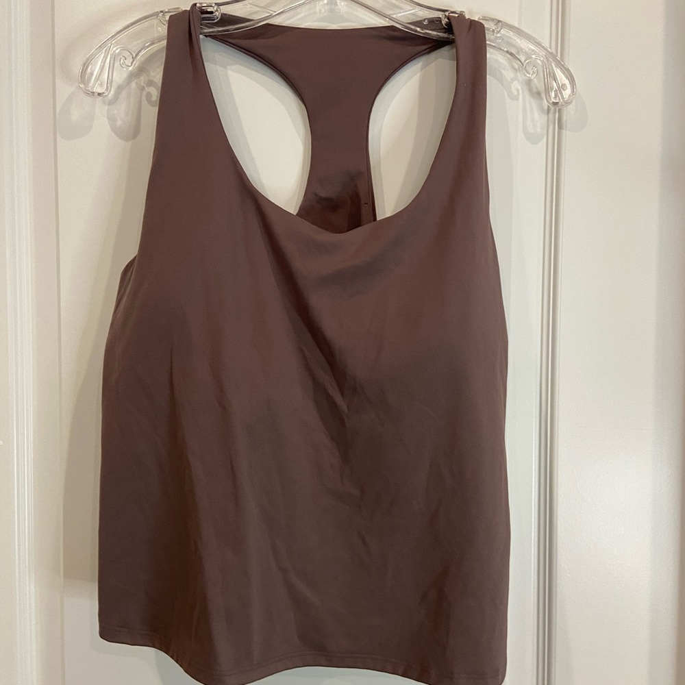Old navy tank size XL in mauve. Built in bra. Not quite cropped.